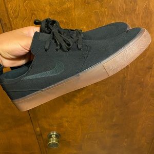 NIKE SB JANOSKI CNVS RM